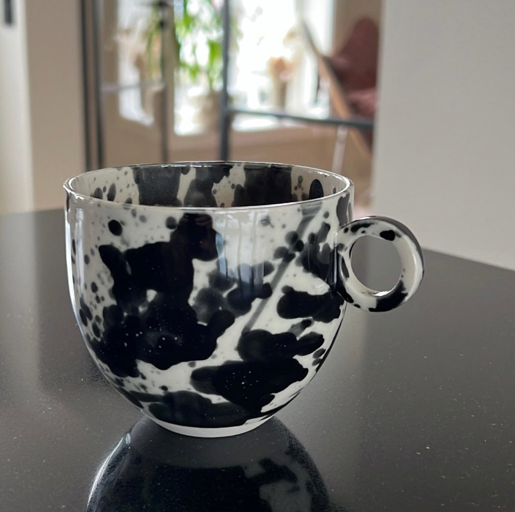 ANNA JONES INTERIØR Black Splatter Mug