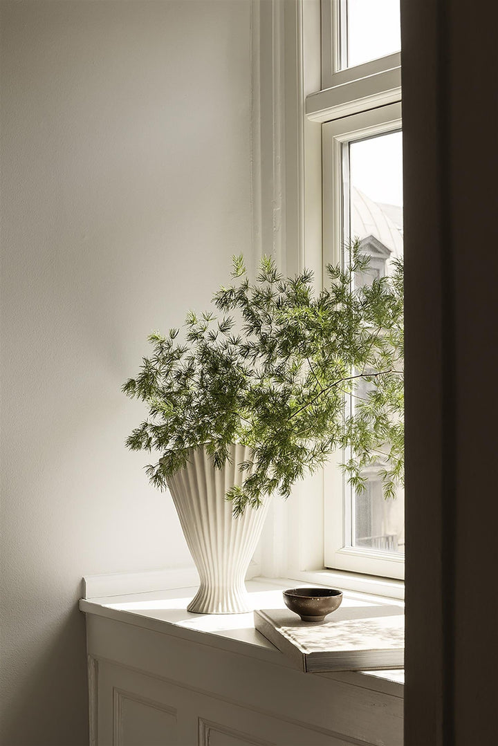 Ferm Living INTERIØR Fountain Vase - Off-White